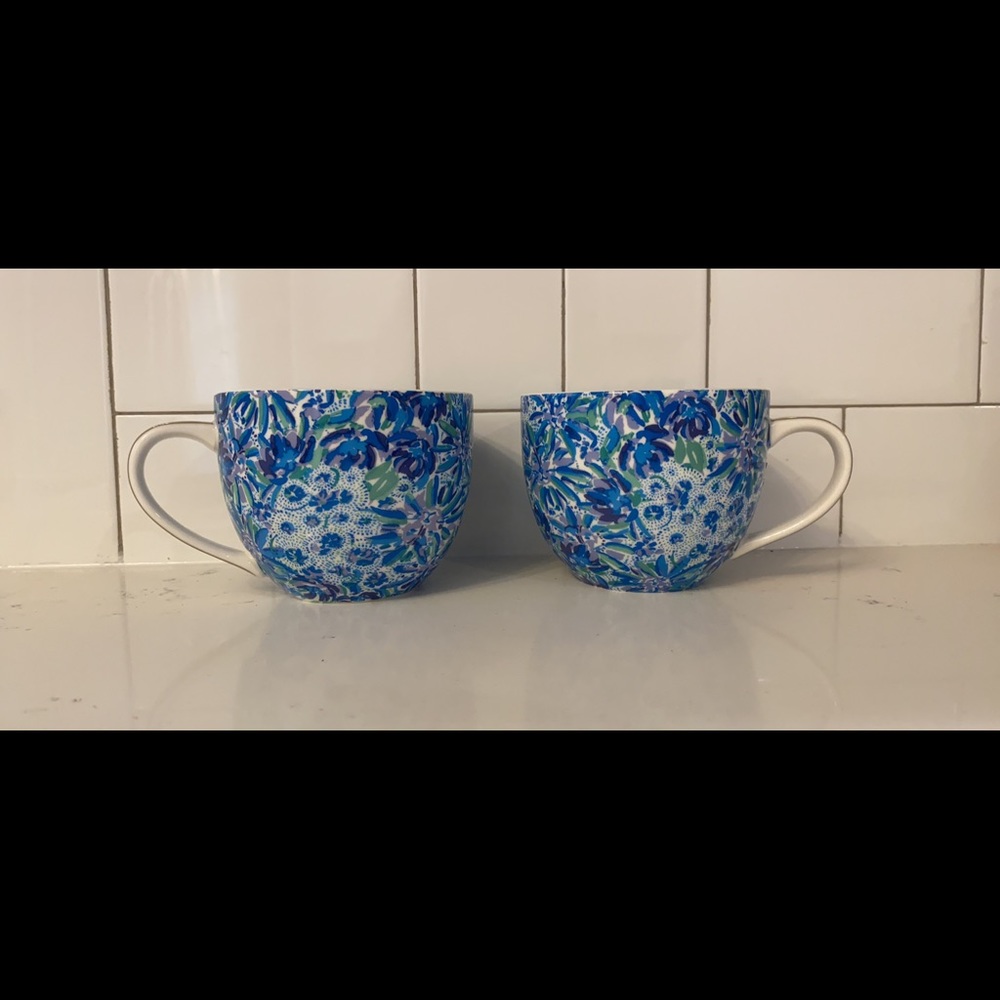 Lilly Pulitzer set of mugs